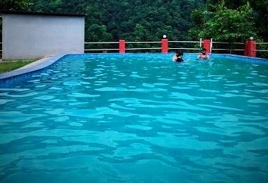 rishikesh-camp-with-swimming-pool