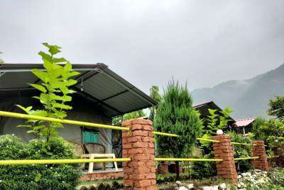 Luxury Camp with Swimiing Pool in Rishikesh: Ideal for Families.