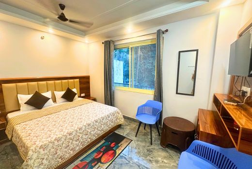 Best New Year Party Package for Couples & Families