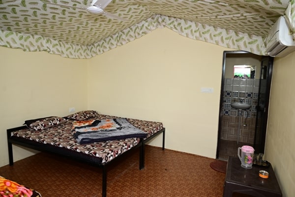 AC Cottage in Shivpuri with Swimming Pool