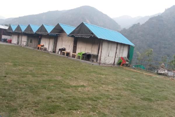 Budget Camp in Rishikesh
